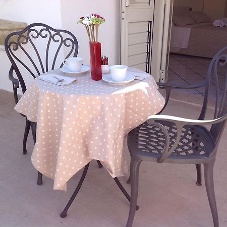 B&B A Casa Di Amici Джардіні-Наксос Екстер'єр фото