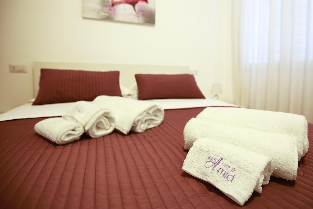 B&B A Casa Di Amici Джардіні-Наксос Екстер'єр фото