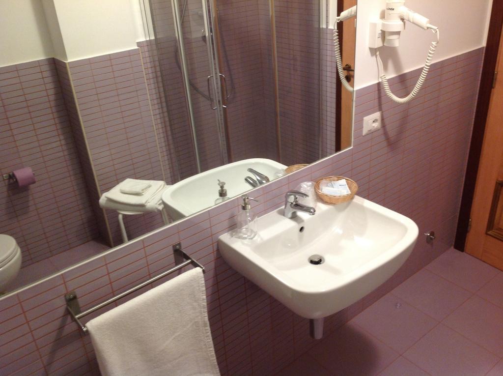 B&B A Casa Di Amici Джардіні-Наксос Екстер'єр фото